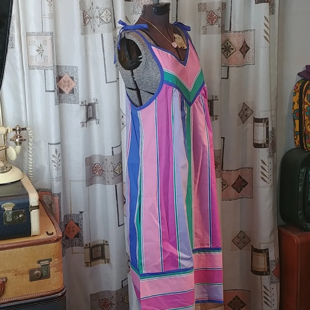 Barad & Co Candy Stripe Dress - Picture 5 of 12